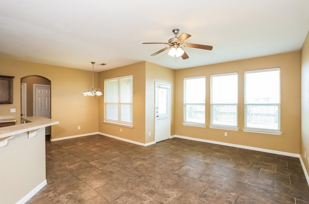 234 Kennedy Dr, Crowley TX  76036-4057 exterior