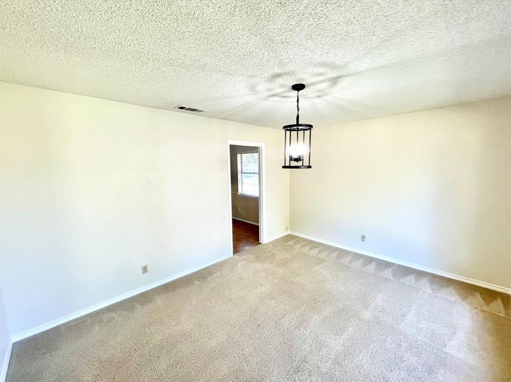 818 Worcester Ln, Garland, TX 75040