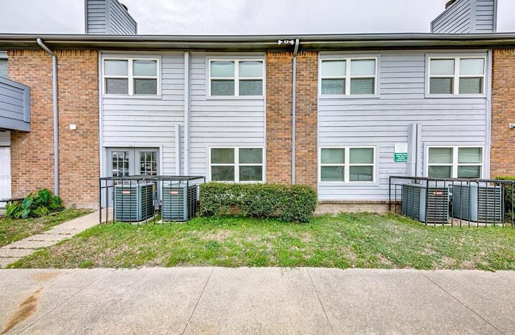 3328 Shepherd Ln #204, Mesquite, TX 75180