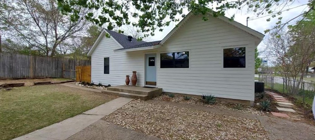 7216 Pawnee Trl, Fort Worth, TX 76135