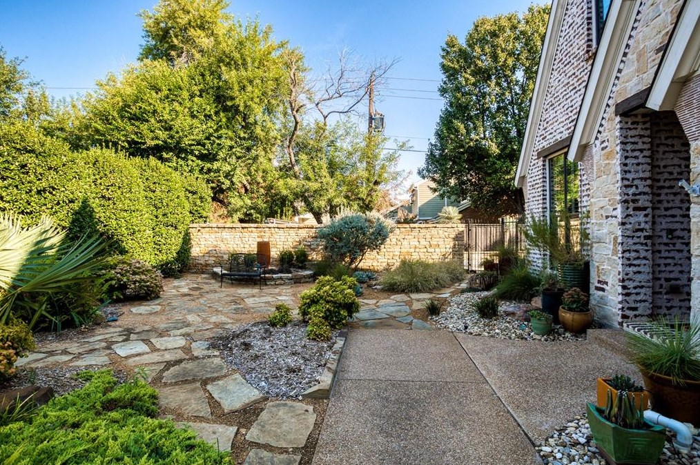 6156 Stapleford Cir, Dallas, TX 75252-7953