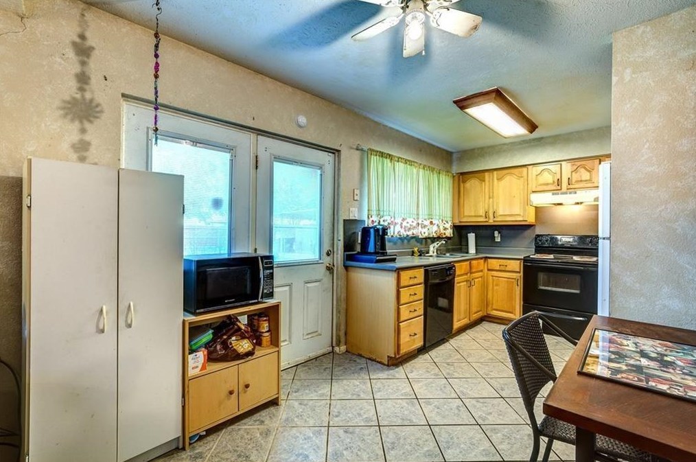 1202 Trinidad Ln, Garland, TX 75040