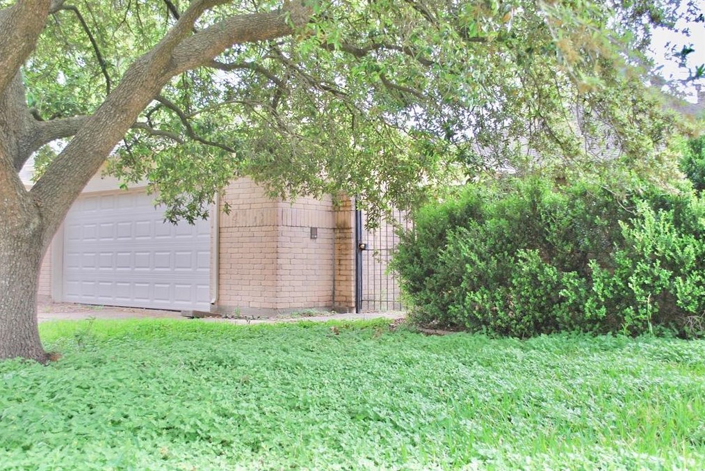 14911 Heritage Wood Dr, Houston, TX 77082