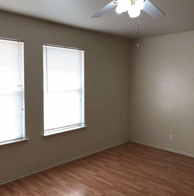 1326 S Travis St #1328, Sherman, TX