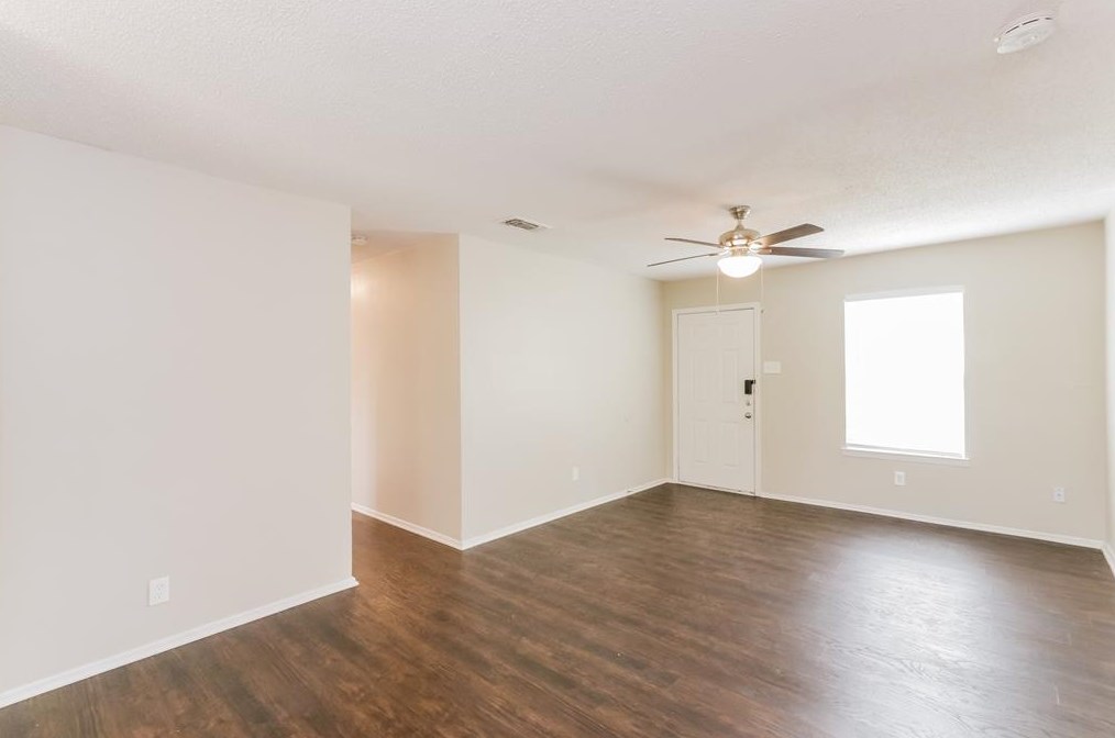 14017 Spring Oak Dr, Mesquite TX  75180-3531 exterior