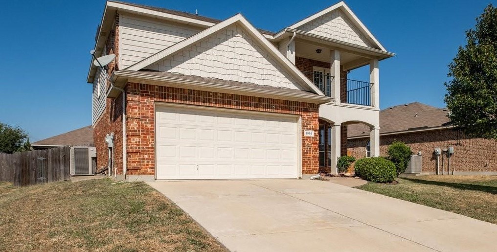 844 Pebblecreek Dr, Burleson, TX 76028