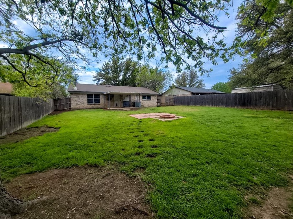 5705 Macneill Dr, Fort Worth, TX 76148