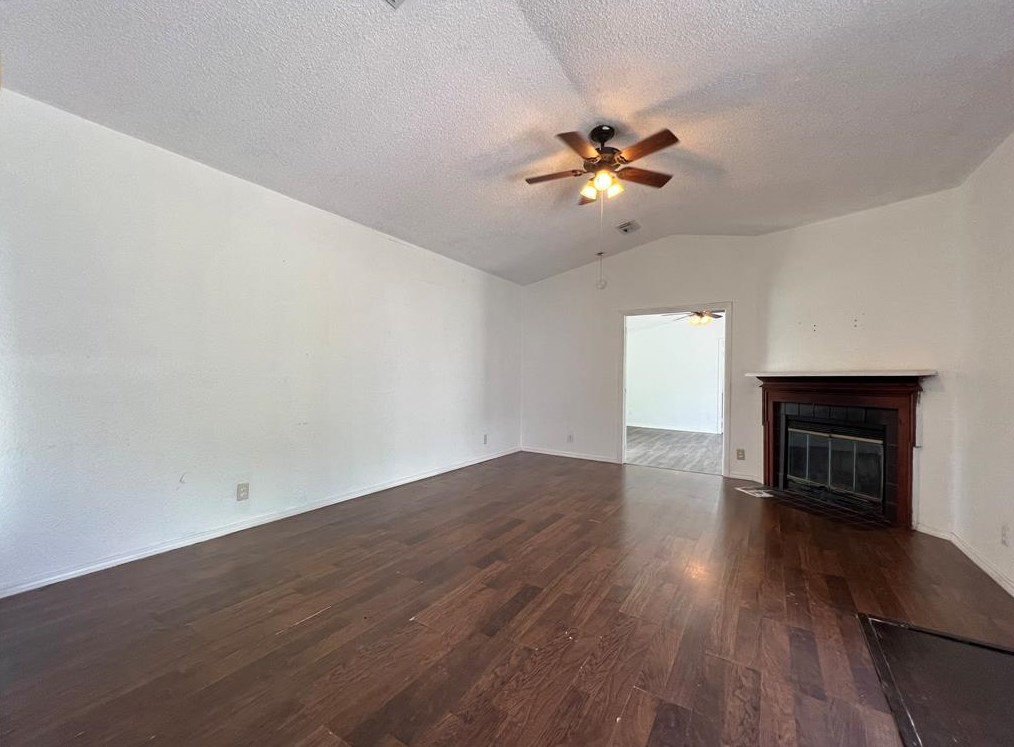 5615 Shady Hill Cir, Princeton, TX 75407