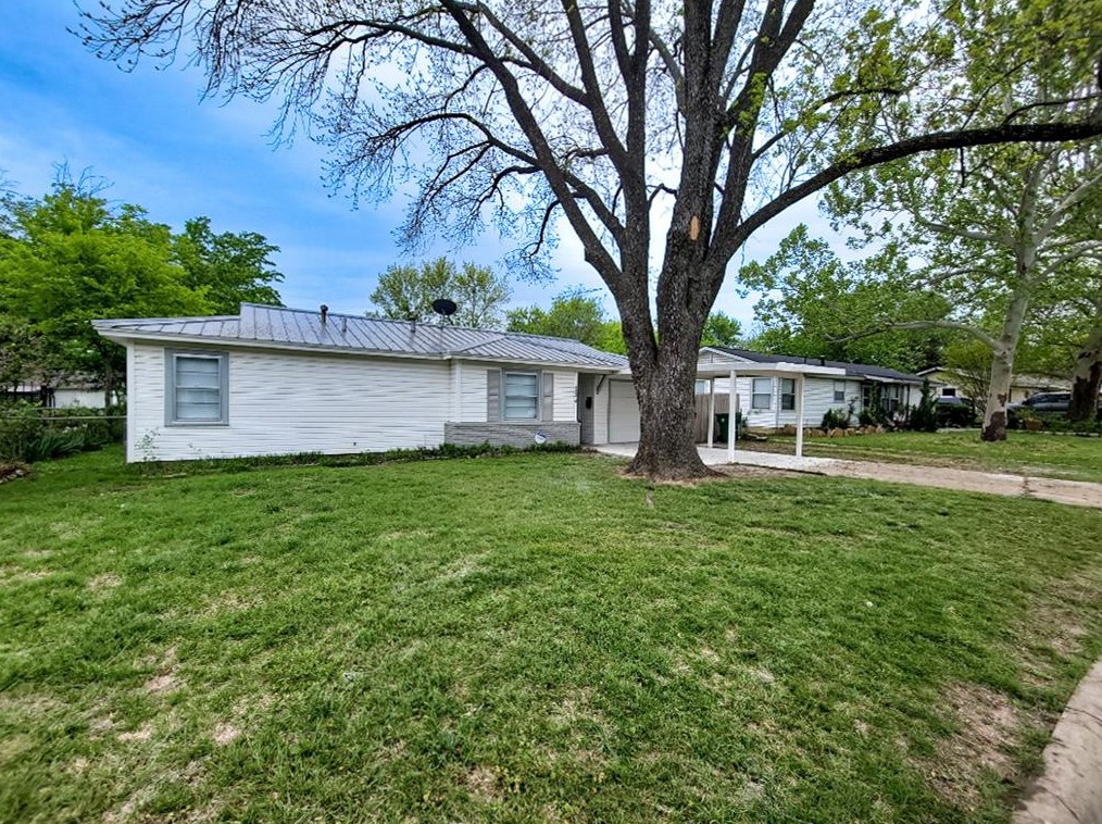 4808 Nadine Dr, Haltom City, TX 76117