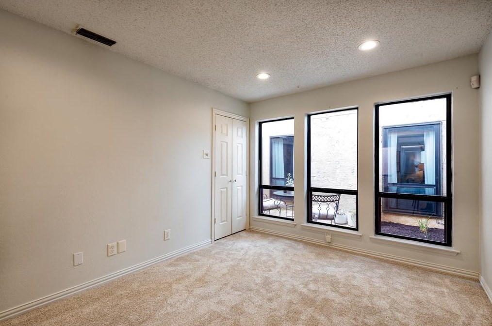 12219 Wightman Pl, Dallas TX 75243-4544 exterior