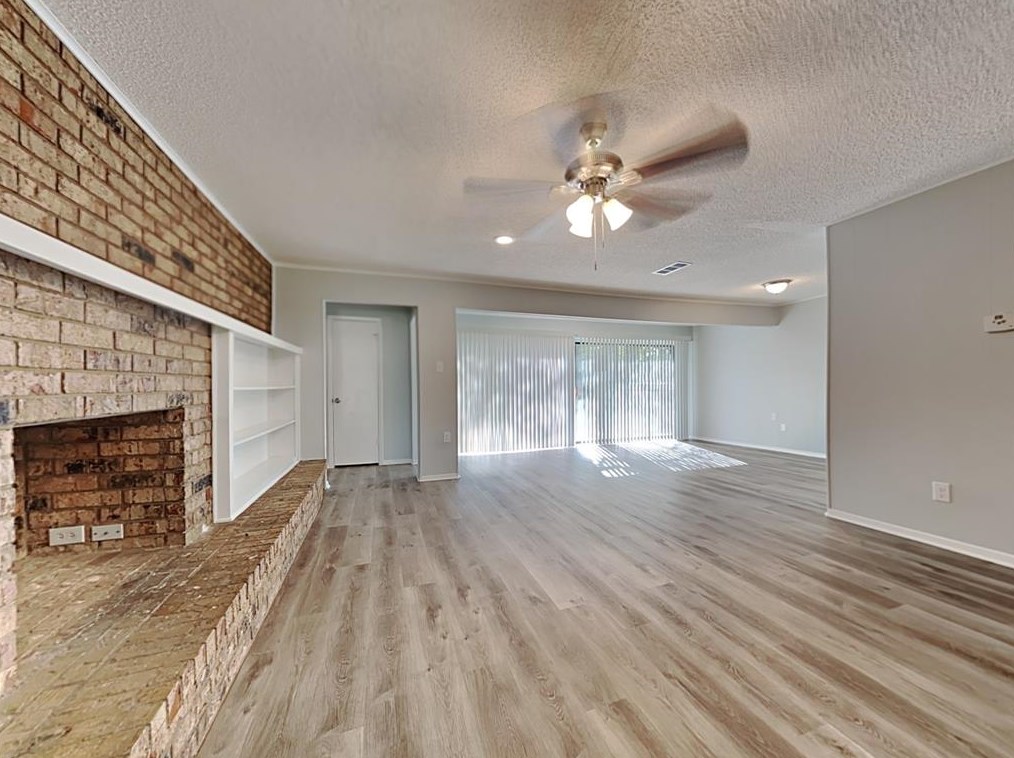 808 Stratford Dr, Bedford, TX 76021
