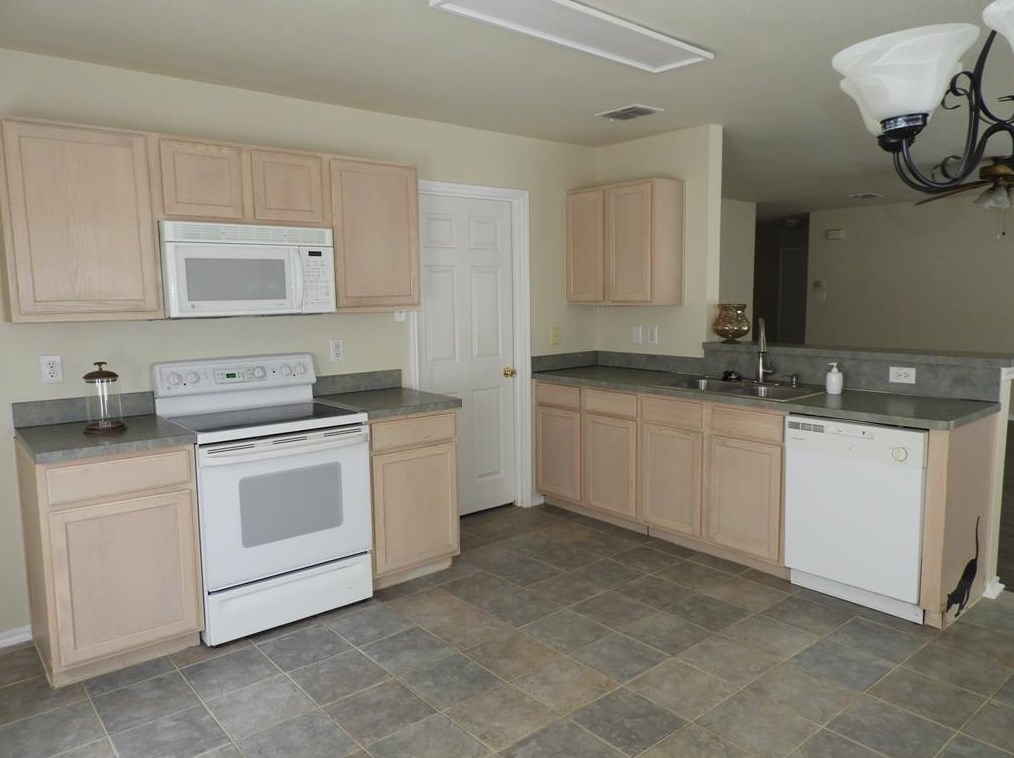 2609 Mountain View Dr, Mckinney TX  75071-2518 exterior