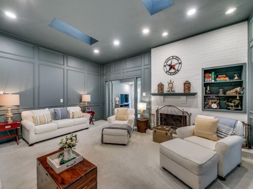 9132 Sweetwater Dr, Dallas, TX 75228-5156