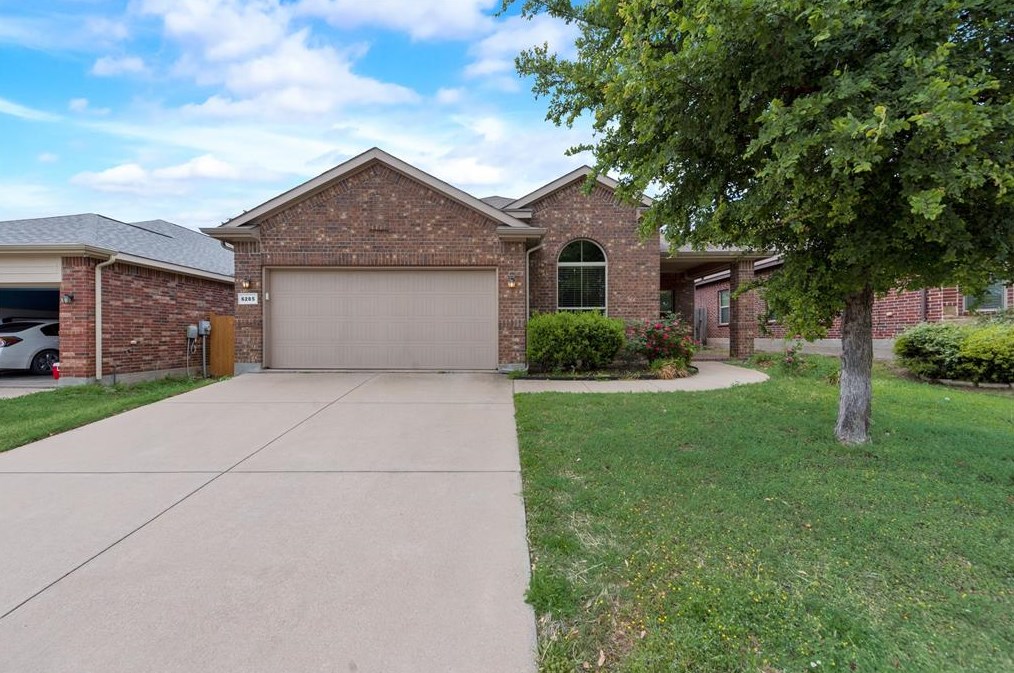 6285 Bush Buck Run, Fort Worth, TX 76179