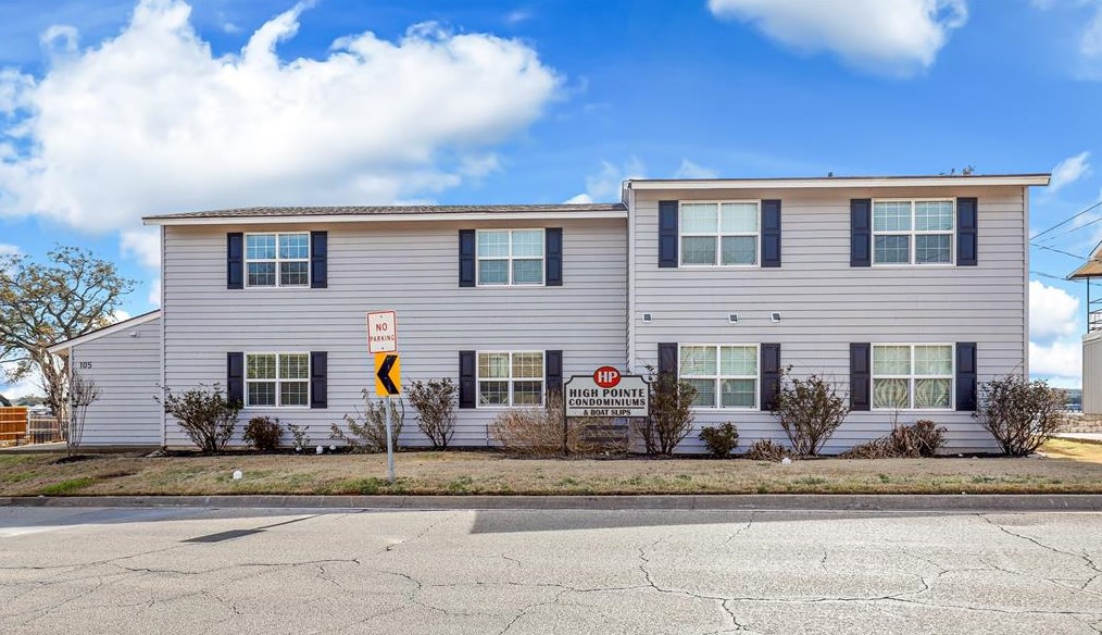 105 W Doyle St #18, Granbury, TX 76048