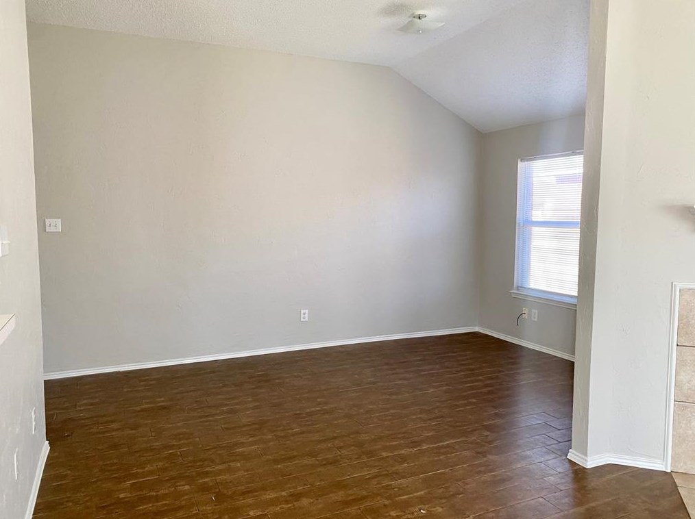 1006 Stockton Dr, Burleson, TX 76028