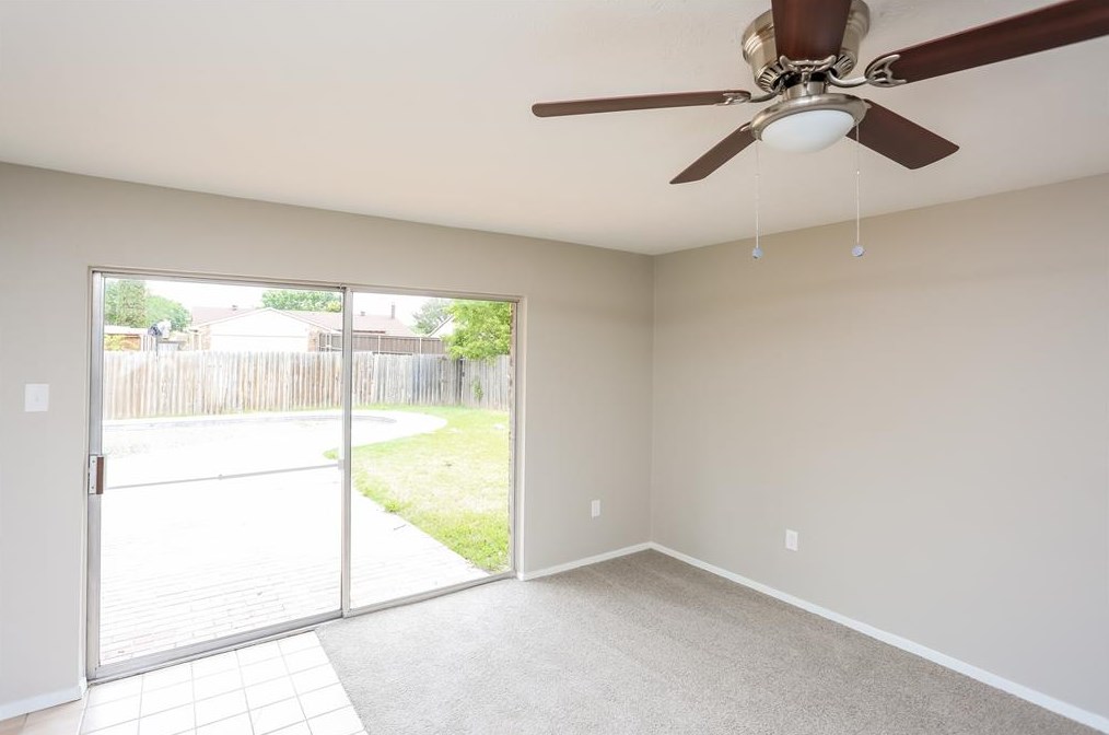2105 Highbury Rd, Carrollton, TX 75007