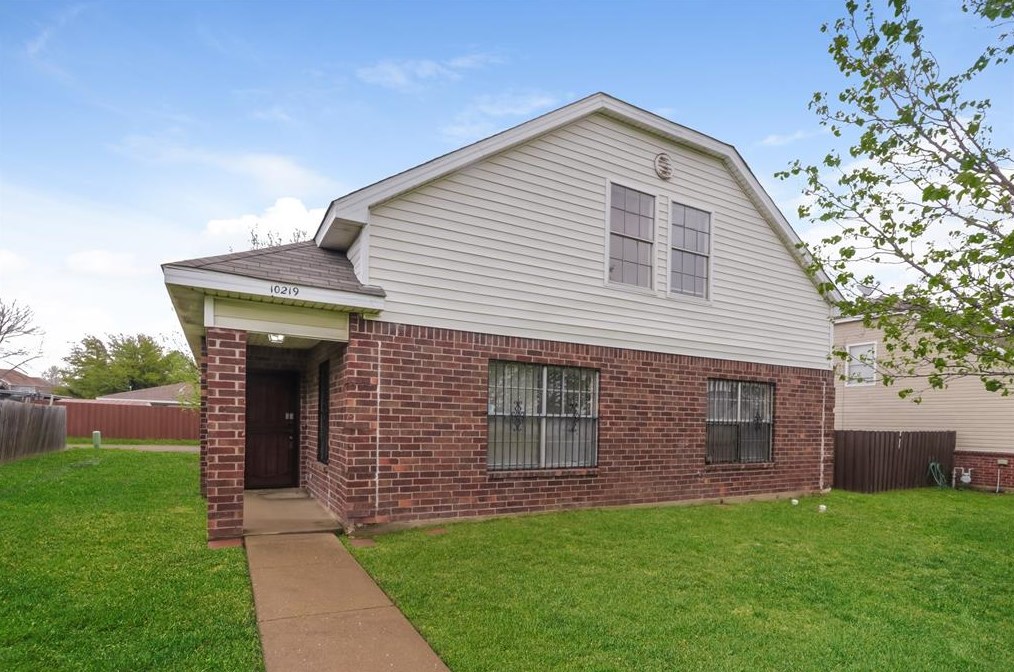 10219 Glen Vista Dr, Dallas, TX 75217