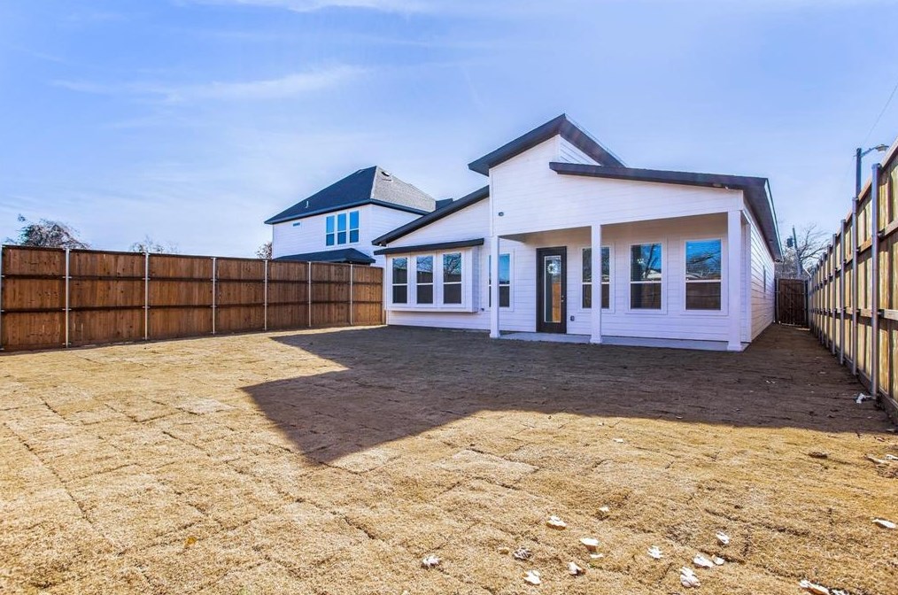 2059 Leath St, Dallas, TX 75212
