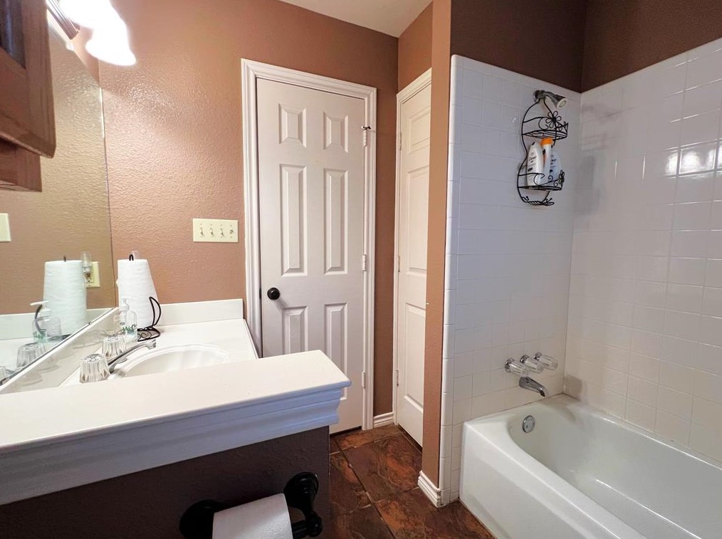 309 Lemay Dr, Tyler TX  75704-2032 exterior