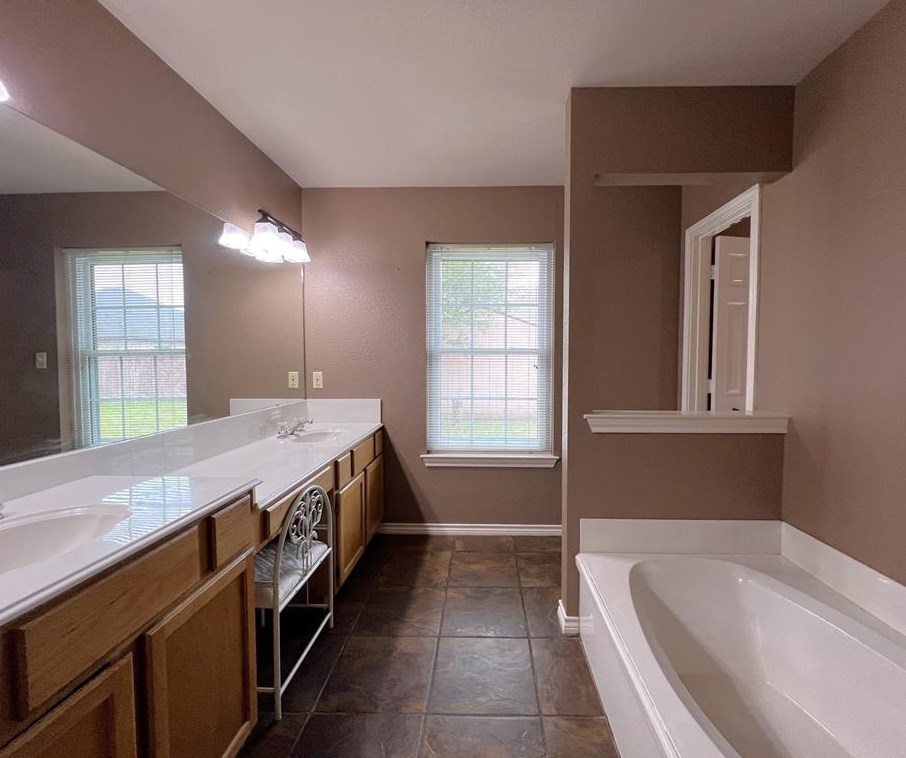 309 Lemay Dr, Tyler TX  75704-2032 exterior