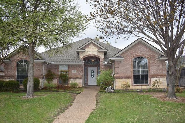 8529 Brandonwood Dr, Fort Worth, TX 76182