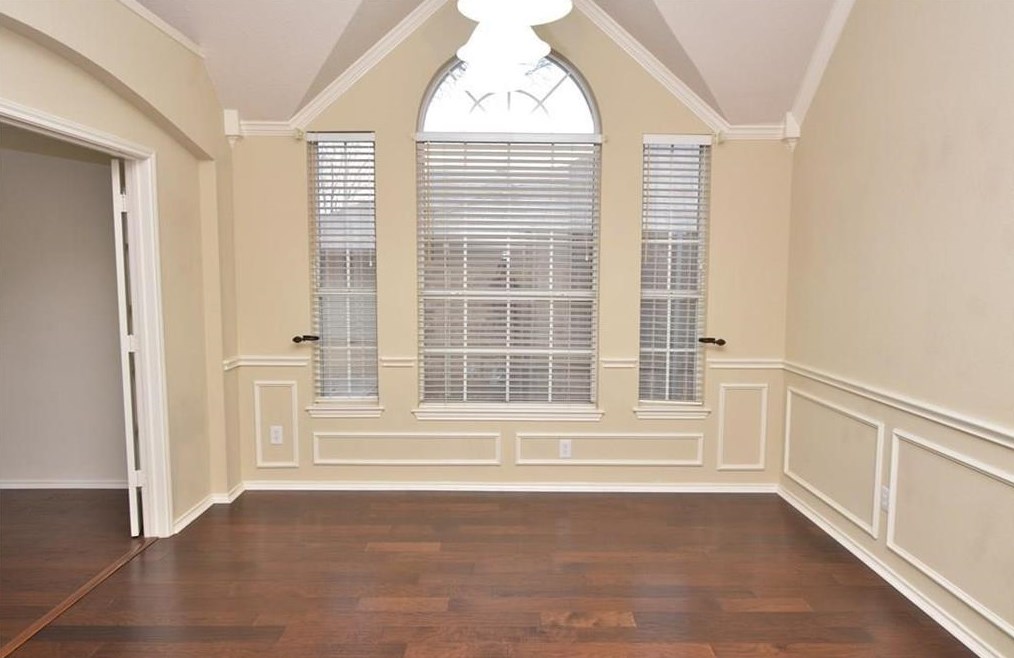 720 Saddleback Ln, Lewisville, TX 75028