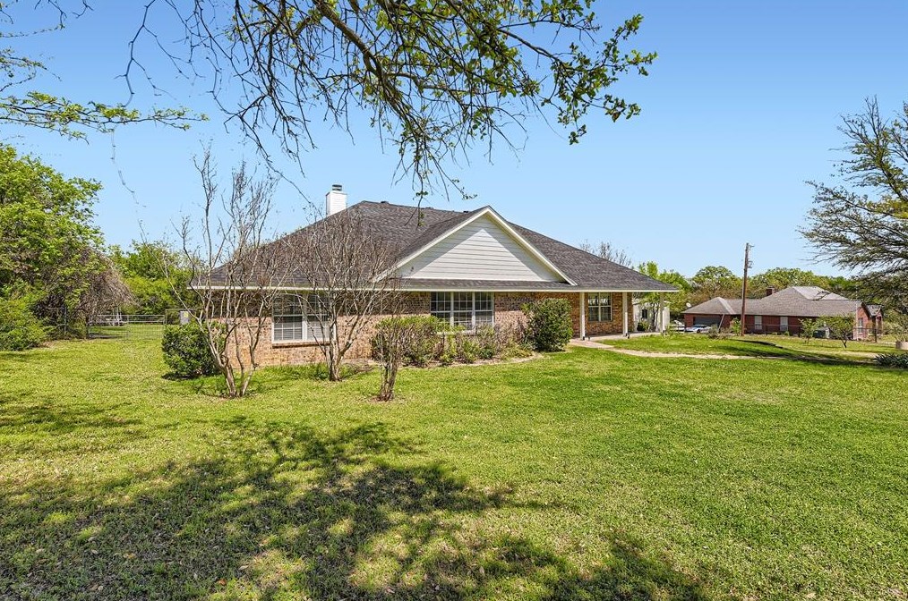 321 Woody Creek Ct, Springtown, TX 76082-6623