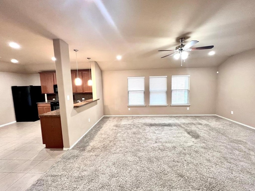421 Goldstone Ln, Fort Worth, TX 76131