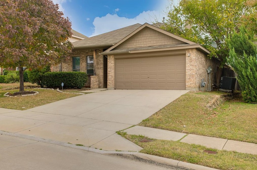 6000 Stirrup Iron Dr, Fort Worth, TX 76179