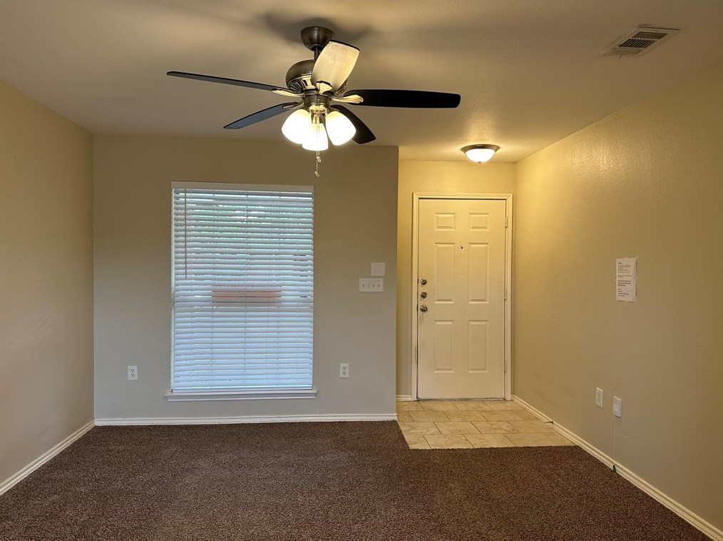 947 Vecinos Blvd, Dallas, TX 75212
