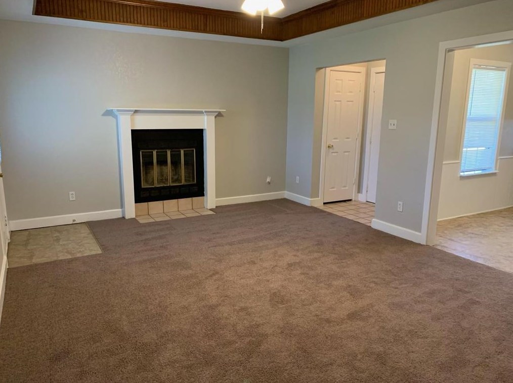 833 Linda Dr, Terrell, TX 75160