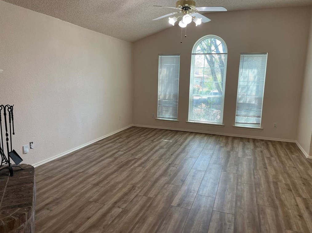 4245 Iris Ave, Fort Worth, TX 76137