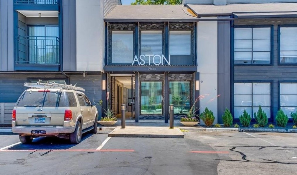 2800 Douglas Ave #213, Dallas, TX 75219