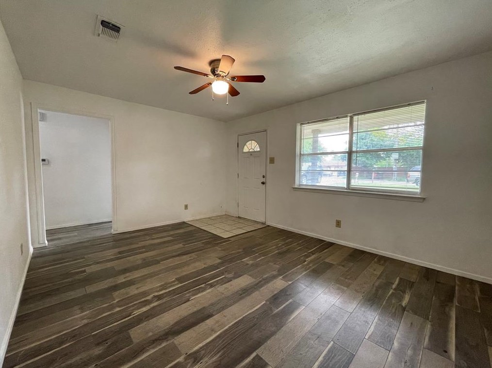 7408 Foster Dr, Fort Worth, TX 76135
