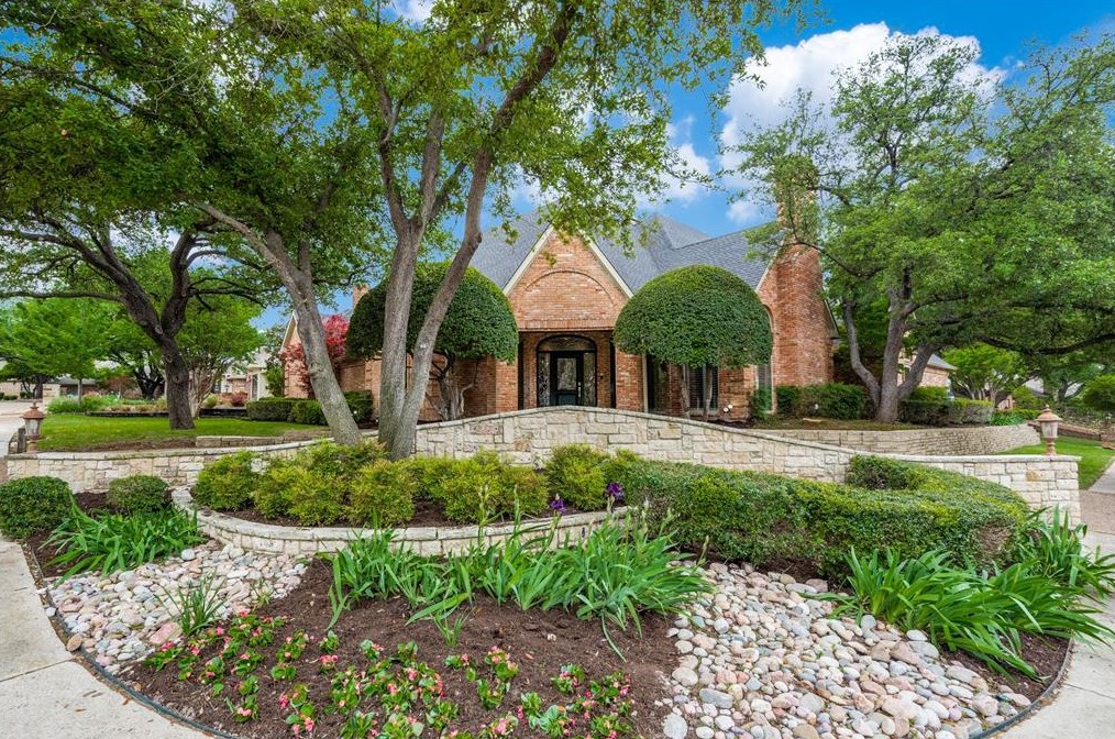 5704 Timberbent Dr, Dallas, TX 75252-4925