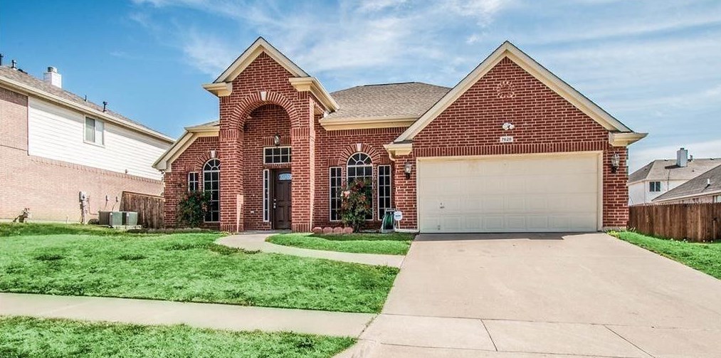 7628 Lawnsberry Dr, Fort Worth, TX 76137