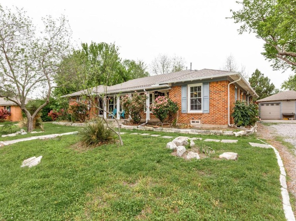 9520 Ash Creek Dr, Dallas, TX 75228