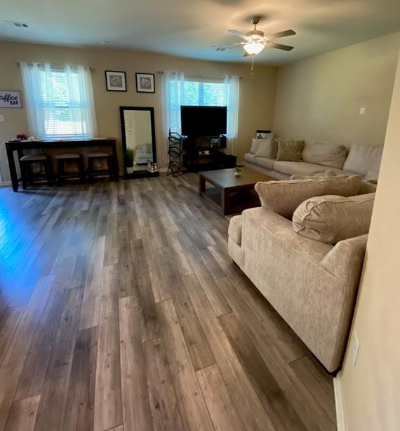 513 Cross Rdg Cir, Fort Worth TX  76120-2438 exterior