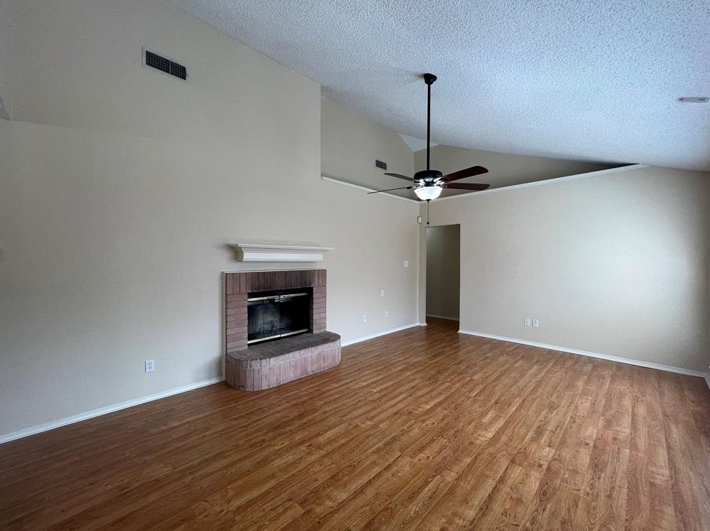 2213 Rolling Creek Run, Fort Worth, TX 76108