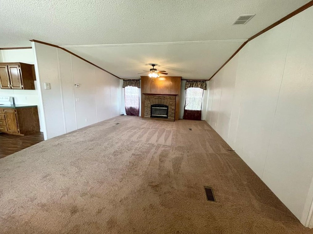104 Hill Top Ct, Springtown TX  76082-3223 exterior