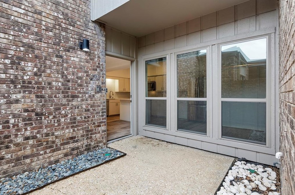 12368 Montego Plz, Dallas, TX 75230