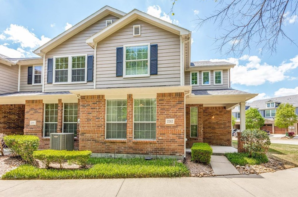2212 Stoneleigh Pl, Mckinney, TX 75071-2220