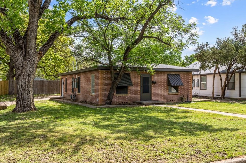 1822 Oakwood St #b, Fort Worth, TX 76117