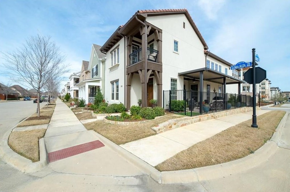 350 Loma Alta Dr, Lewisville, TX 75022