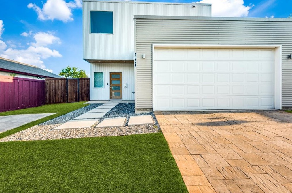 1326 Claude St, Dallas, TX 75203