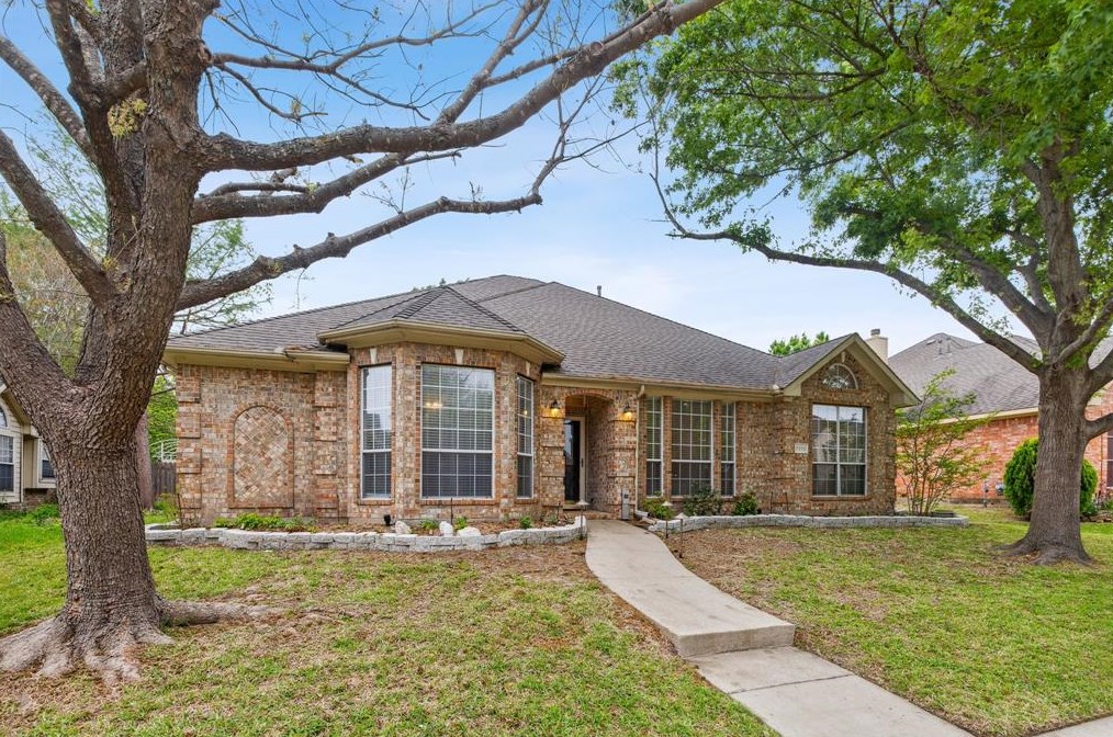 7302 Tallowtree Dr, Rowlett, TX 75089