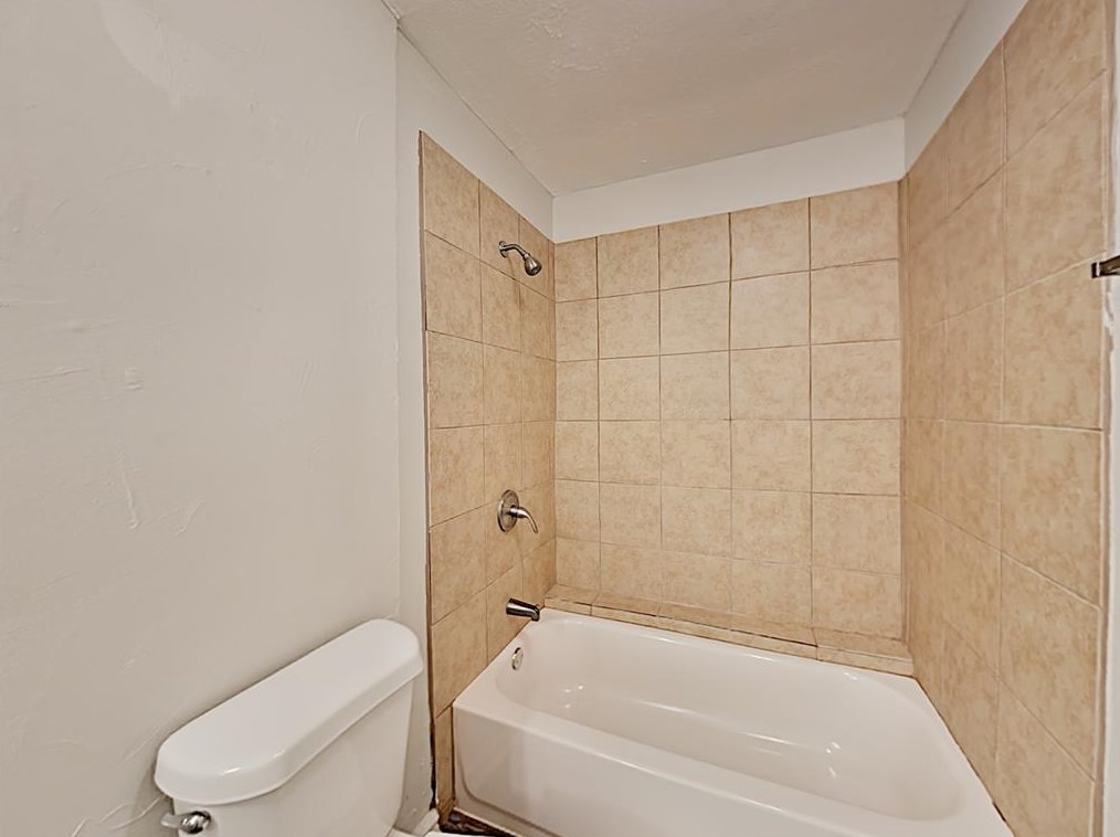 1209 Meadow Creek, Lancaster, TX 75146