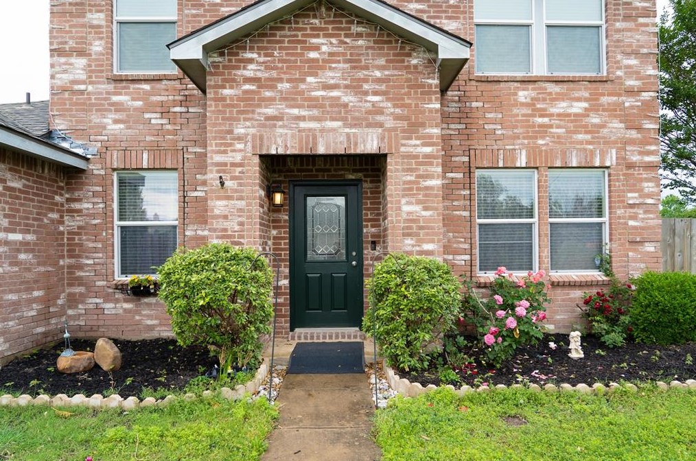 2811 Misty Way Dr, St Paul, TX 75098