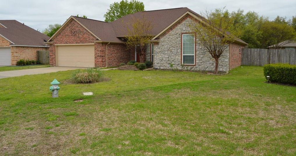 6910 Drew Ct, Greenville, TX 75402